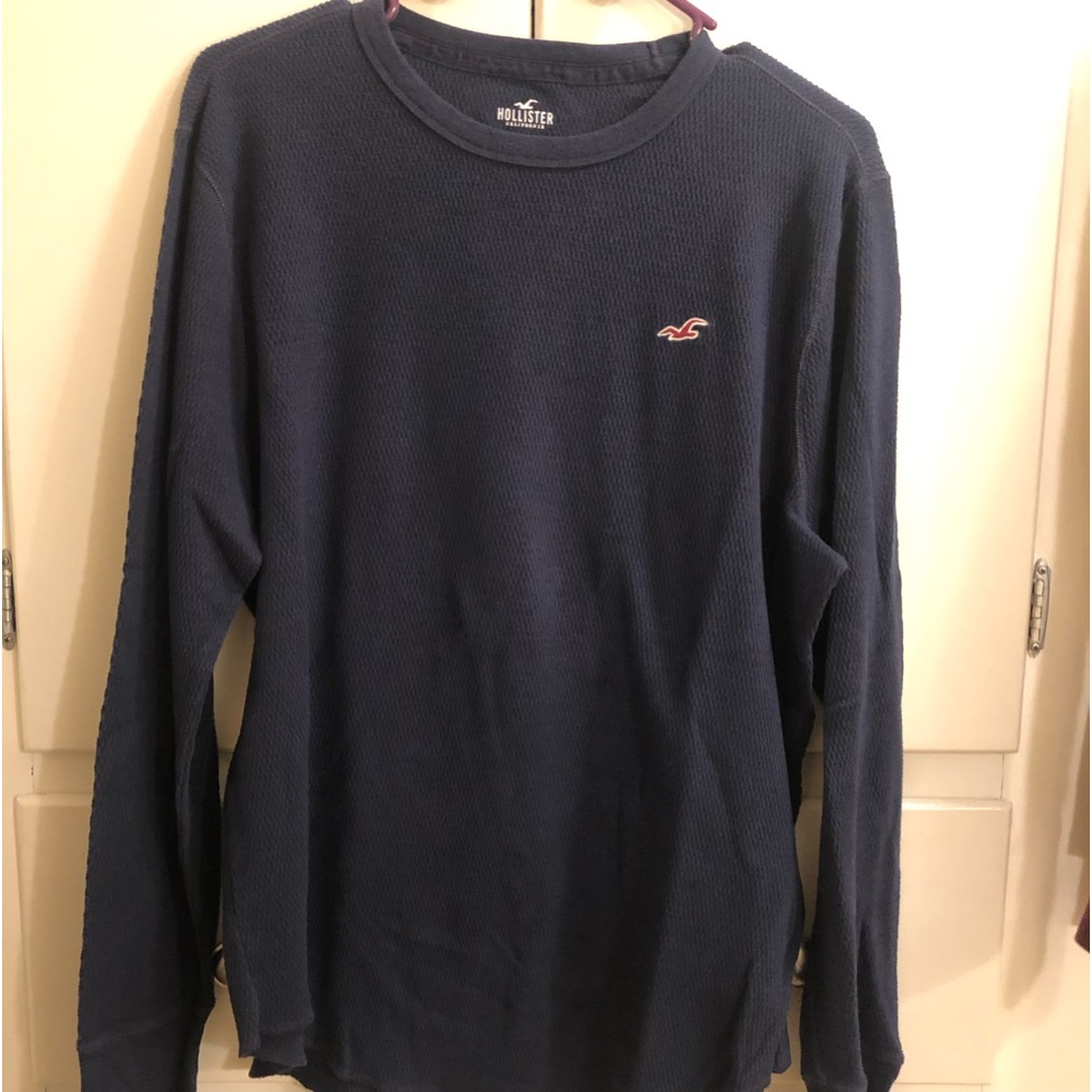 Hollister men’s XL long sleeve knit shirt like new NAVY